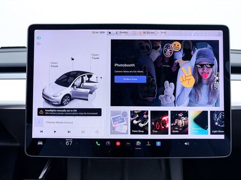 Used 2022 Tesla Model Y Long Range image 20