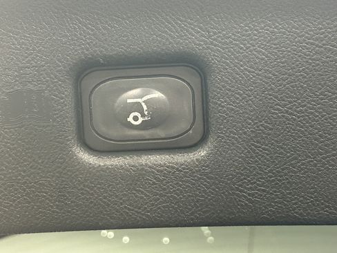 Used 2019 Lincoln Nautilus Reserve image 14