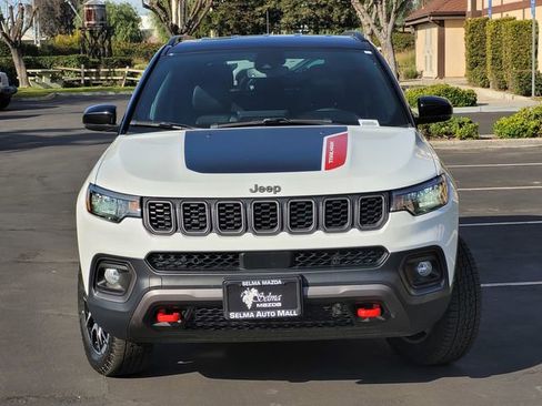 Used 2024 Jeep Compass Trailhawk image 3