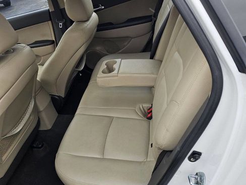 Used 2010 Hyundai Elantra SE image 15