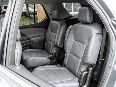 Used 2018 Chevrolet Traverse LT AWD/4WD image 22