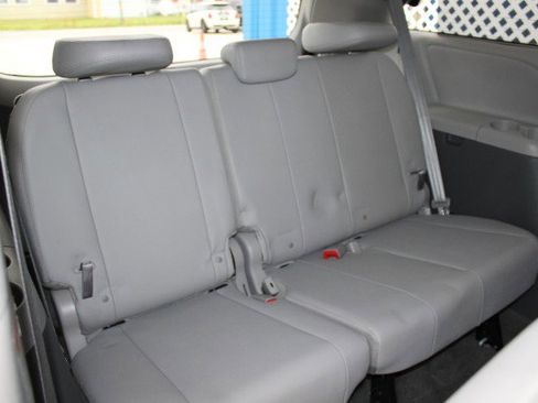 Used 2015 Toyota Sienna XLE Premium image 18