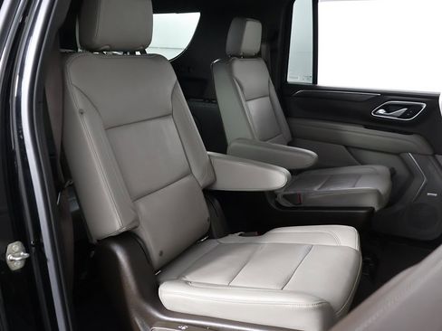 Used 2021 Chevrolet Suburban Z71 w/ Z71 Off-Road Package image 34