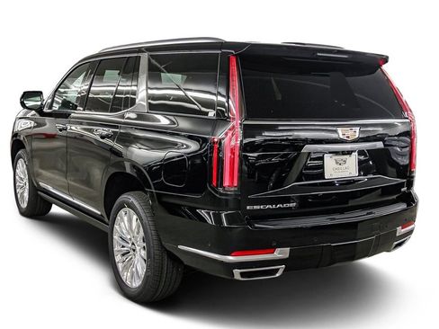 Used 2026 Cadillac Escalade Luxury image 4