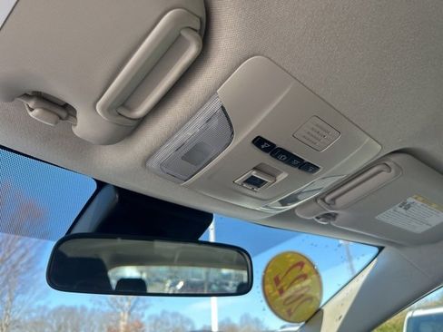 Used 2022 Toyota Corolla LE image 27