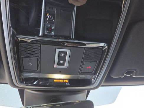 Used 2020 Land Rover Range Rover Sport SE AWD/4WD image 32