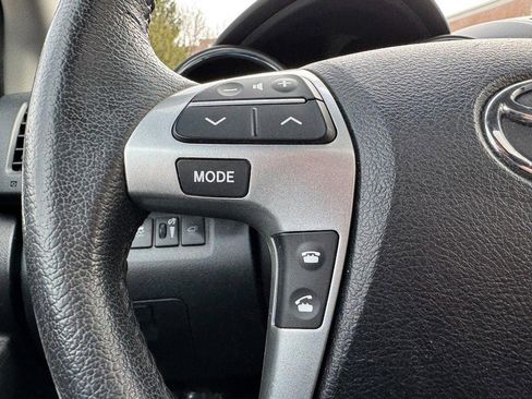 Used 2013 Toyota Highlander Limited image 16