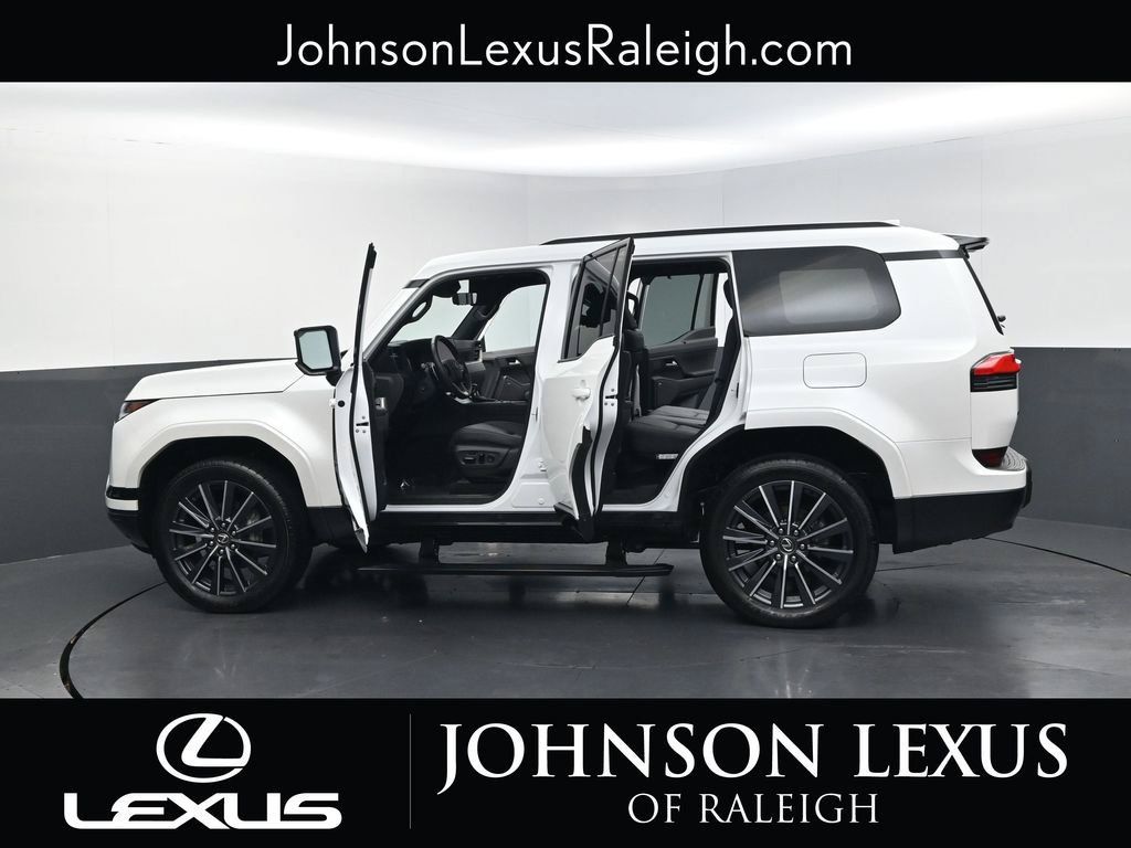 Used 2024 Lexus GX 550 w/ Cold Area Package AWD/4WD image 36