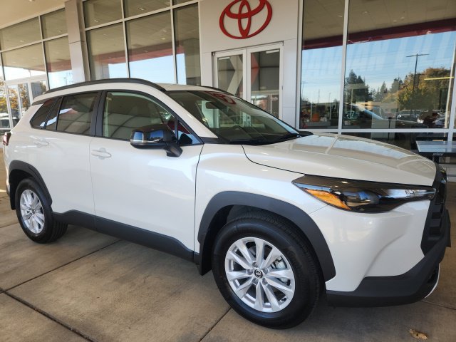 New 2026 Toyota Corolla Cross LE w/ Cold Weather Package AWD/4WD image 4