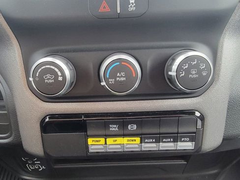 New 2023 RAM 3500 Tradesman image 15