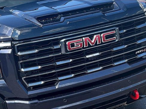 Used 2026 GMC Sierra 2500 AT4 AWD/4WD image 30