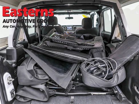 Used 2023 Jeep Wrangler Unlimited w/ Dual Top Group image 9