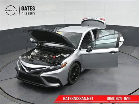 Used 2022 Toyota Camry SE image 49