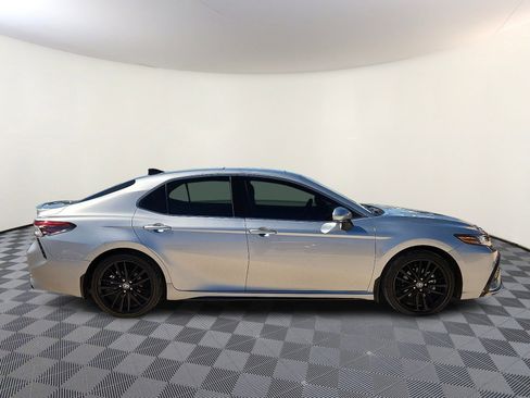 Used 2023 Toyota Camry XSE image 5