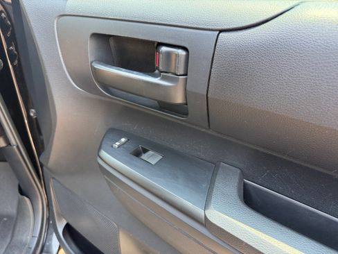 Used 2014 Toyota Tundra SR AWD/4WD image 16