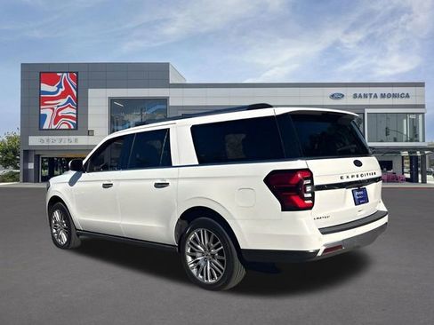 Used 2022 Ford Expedition Max Limited image 4