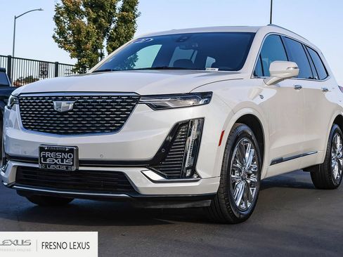 Used 2021 Cadillac XT6 Luxury AWD/4WD image 3