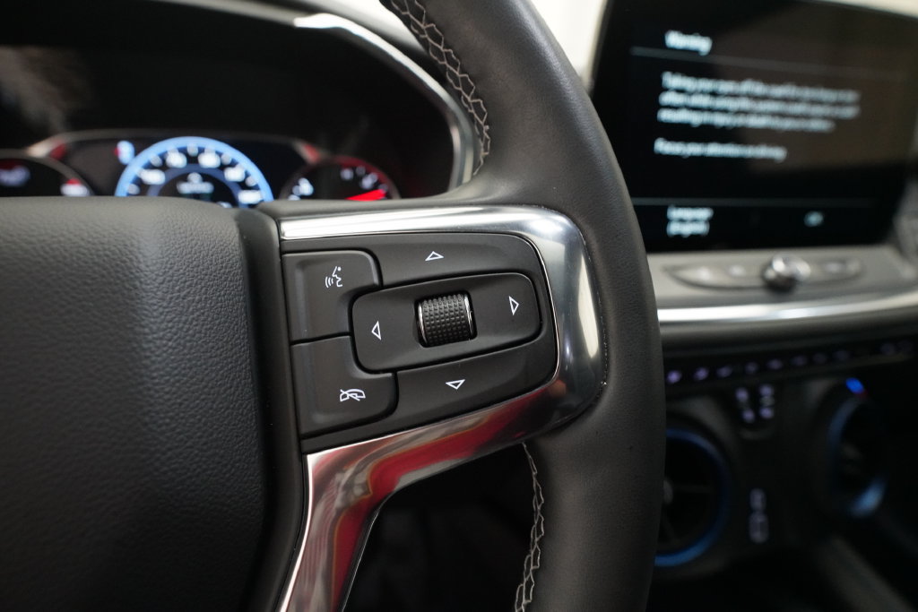 Used 2024 Chevrolet Blazer RS w/ Enhanced Convenience Package AWD/4WD image 19