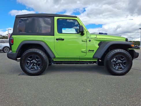 Used 2025 Jeep Wrangler Sport image 7