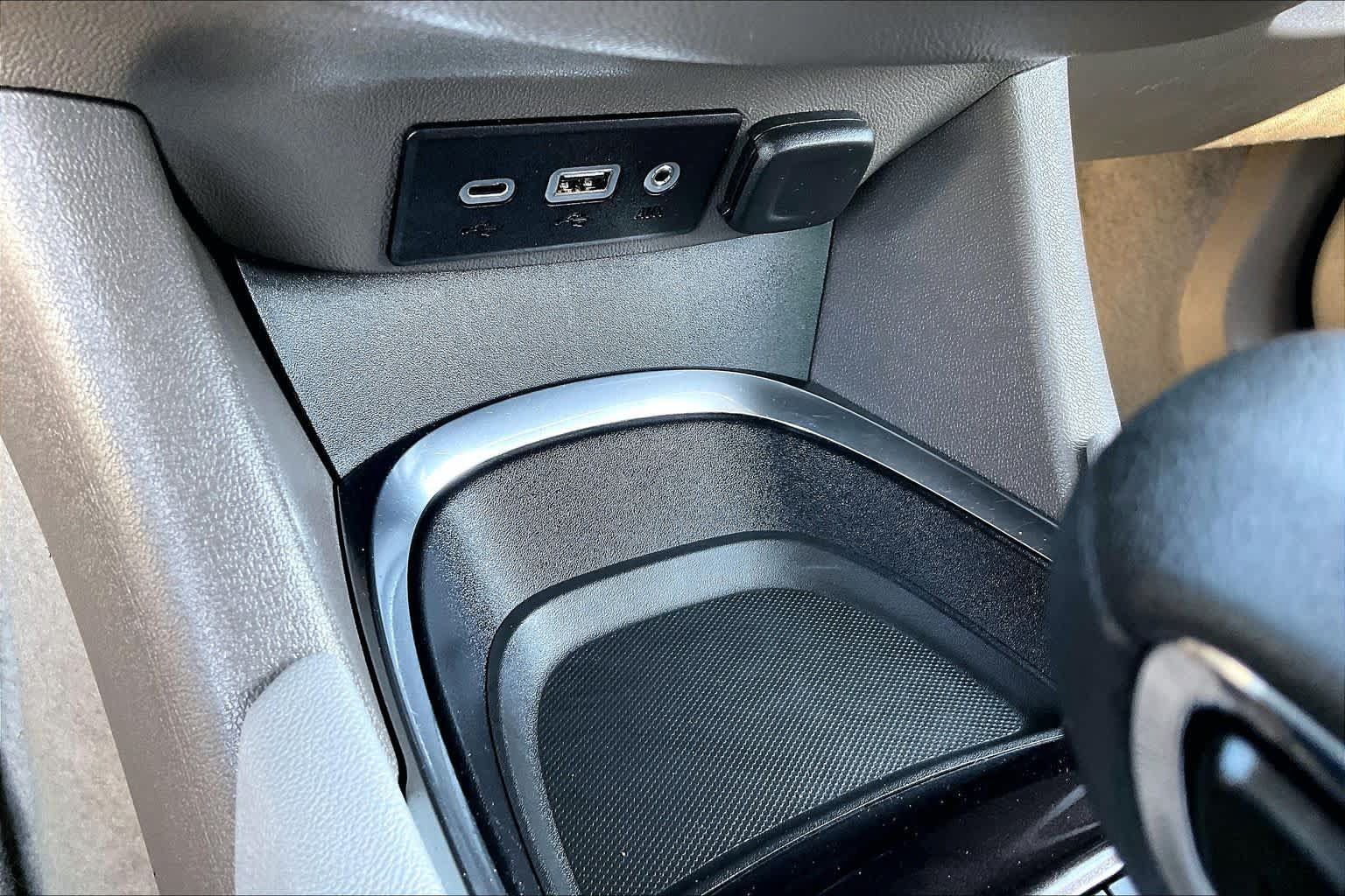 Used 2025 Chevrolet Malibu LT FWD image 32