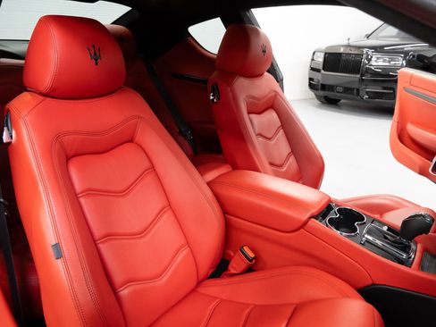 Used 2012 Maserati GranTurismo MC image 27