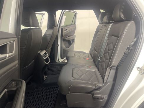 New 2026 Volkswagen Atlas Cross Sport SE image 18