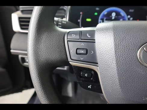 Used 2025 Toyota Camry LE image 25