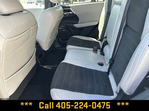 Used 2025 Mitsubishi Outlander SE AWD/4WD image 25