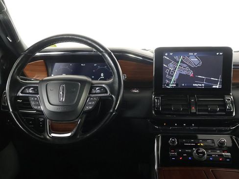 Used 2021 Lincoln Navigator L Reserve w/ Luxury Package AWD/4WD image 39
