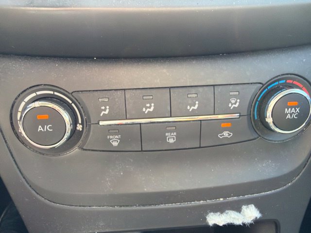 Used 2016 Nissan Sentra S FWD image 32