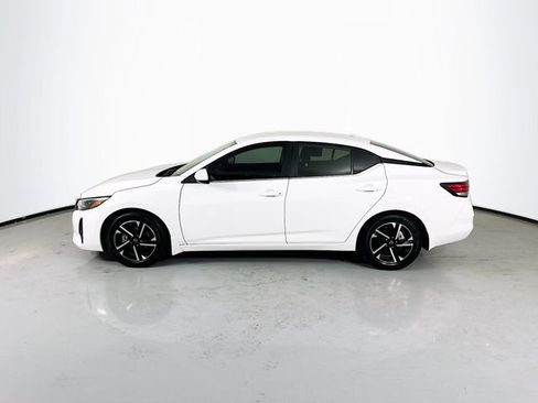 Used 2024 Nissan Sentra SV image 6