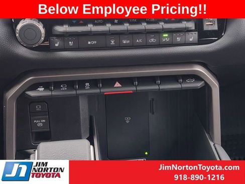 New 2026 Toyota Tundra Limited AWD/4WD image 18