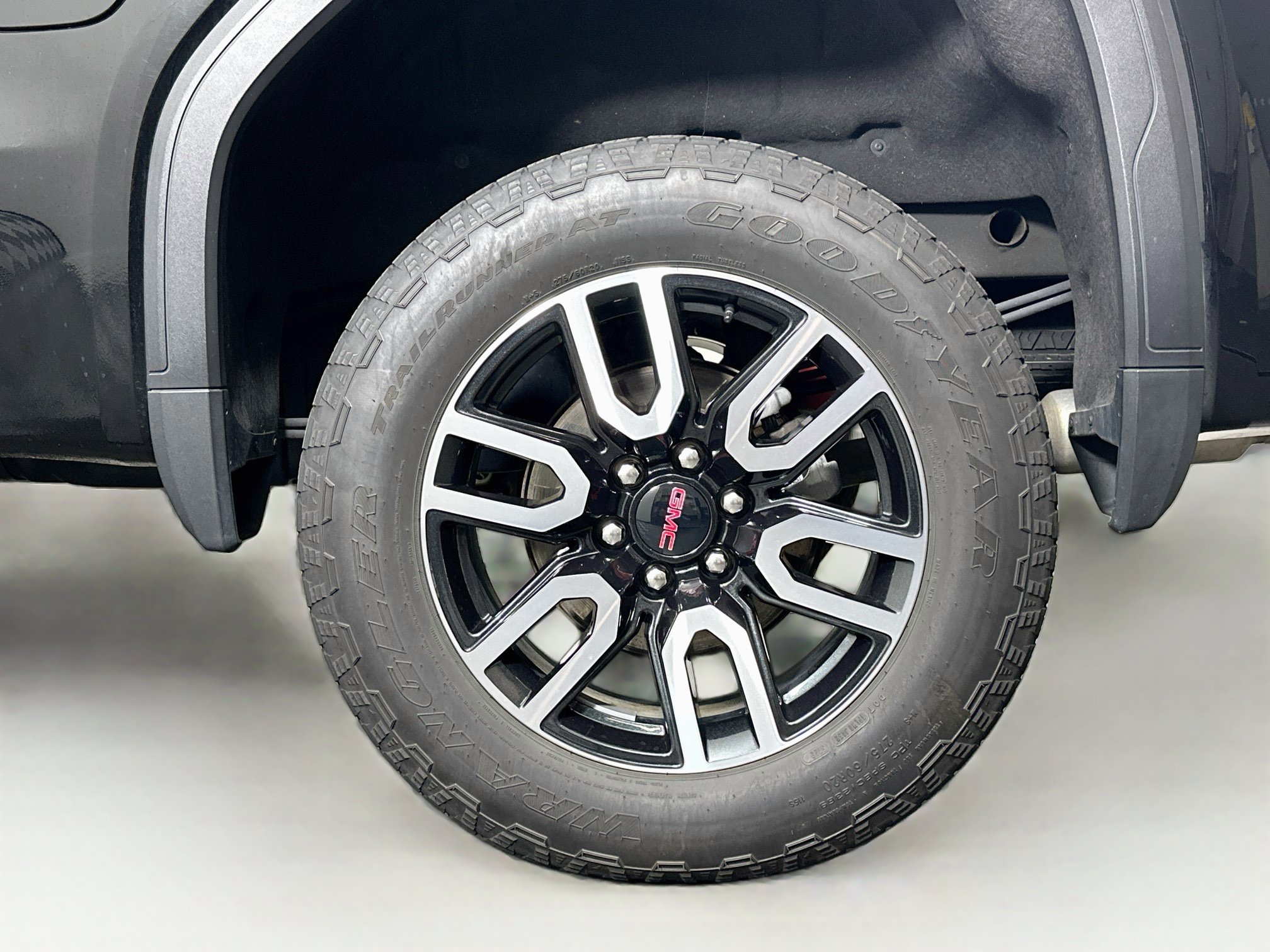 Used 2023 GMC Sierra 1500 AT4 w/ AT4 Preferred Package AWD/4WD image 11
