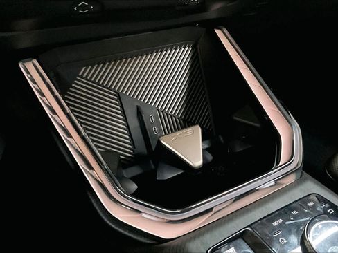 Used 2025 BMW X3 xDrive30i w/ Premium Package image 35