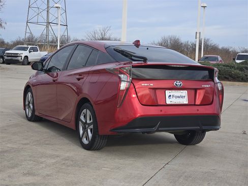 Used 2018 Toyota Prius Four Touring image 5
