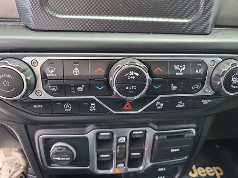 Certified 2021 Jeep Wrangler Unlimited Sport AWD/4WD image 16
