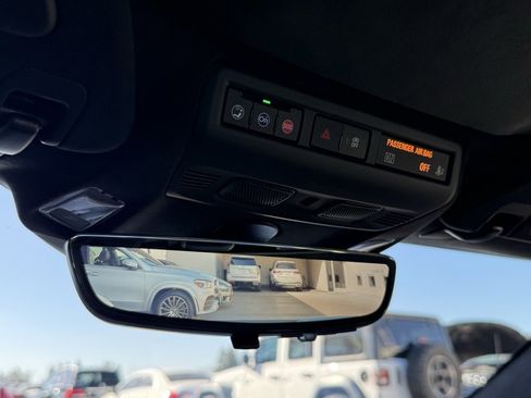 Used 2023 Chevrolet Corvette Stingray Premium Conv w/ Z51 Performance Package image 4