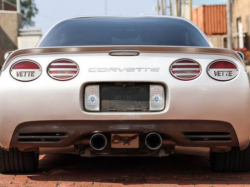 Used 2003 Chevrolet Corvette Coupe RWD image 7