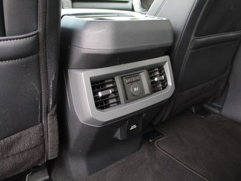 Used 2026 Ford F250 Lariat AWD/4WD image 13