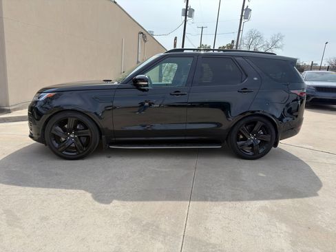 Certified 2024 Land Rover Discovery Dynamic SE image 2