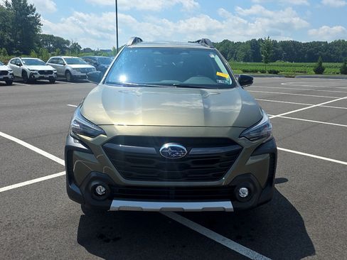 Certified 2025 Subaru Outback Limited AWD/4WD image 2