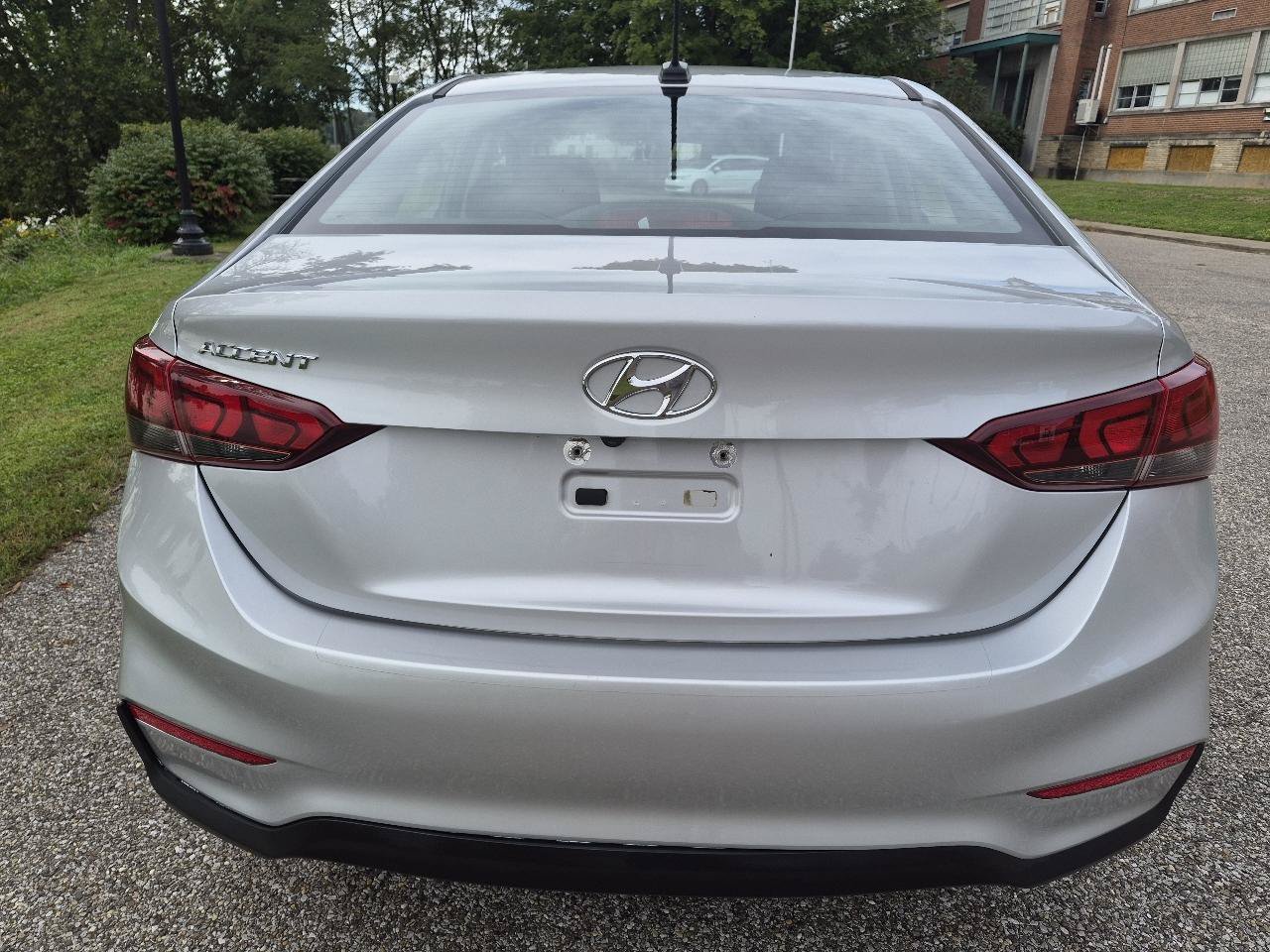 Used 2019 Hyundai Accent SEL FWD image 3
