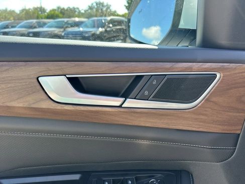 New 2026 Volkswagen Atlas SE image 18