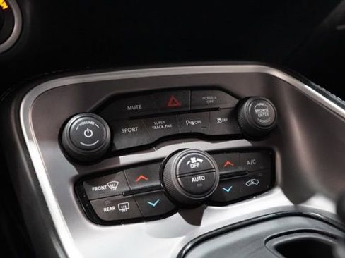 Used 2022 Dodge Challenger GT w/ Plus Package image 29