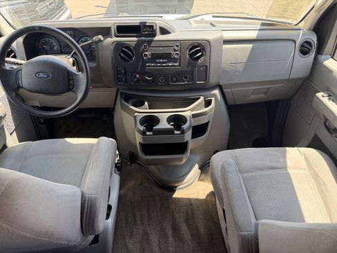 Used 2012 Ford E-350 and Econoline 350 XLT RWD image 10