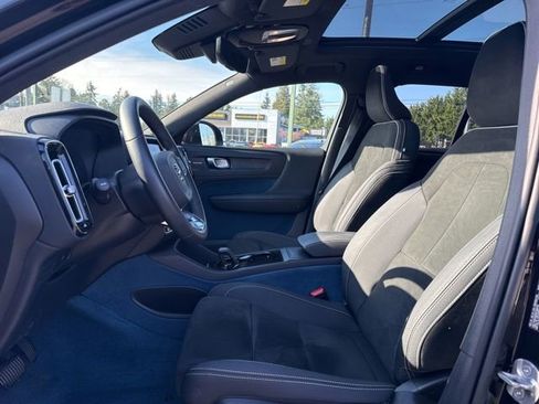 Used 2023 Volvo XC40 Recharge Ultimate AWD/4WD image 40