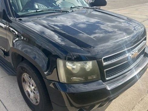 Used 2007 Chevrolet Avalanche LT w/ LT Preferred Equipment Group image 2