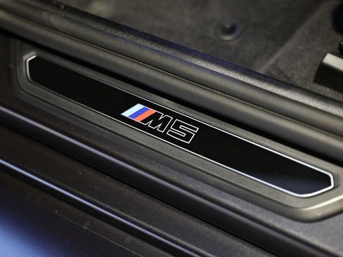 New 2027 BMW M5 w/ Executive Package AWD/4WD image 23