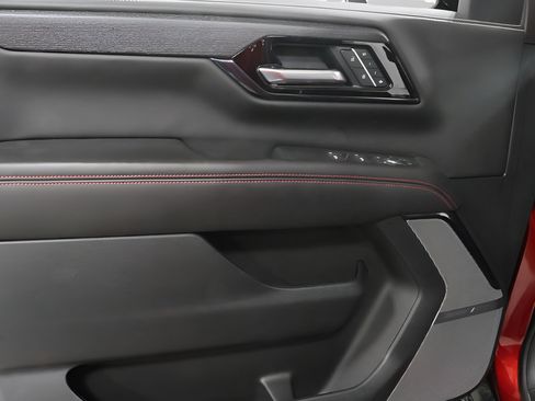 Used 2025 GMC Yukon AT4 Ultimate w/ LPO, Floor Liner Package AWD/4WD image 24