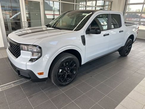 New 2025 Ford Maverick XLT w/ XLT Luxury Package AWD/4WD image 3
